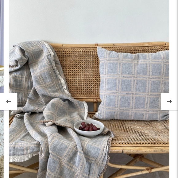 elvang Other - Elvang Dahlia throw blanket  bottle green organic cotton linen blend